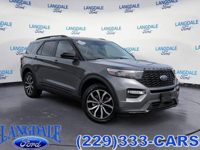 Photo of 2022 Gray Metallic Ford Explorer