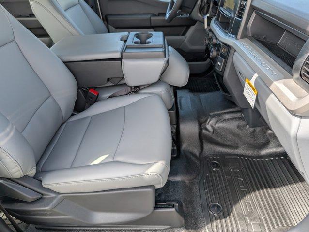 Photo of 2026 Oxford White Ford F-350