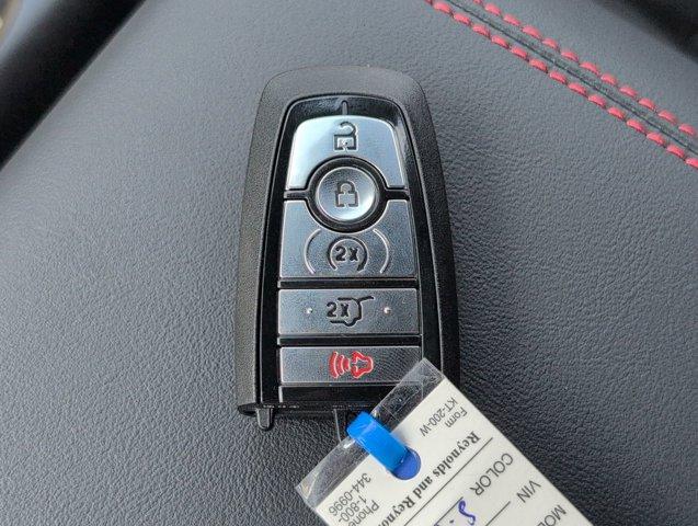 Photo of 2025 Star White Metallic Tri-Coat Ford Explorer