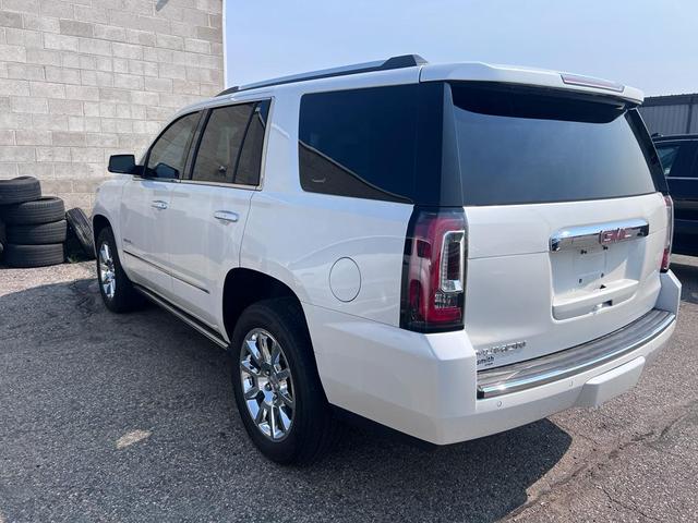 Photo of 2017 White Frost Tricoat GMC Yukon