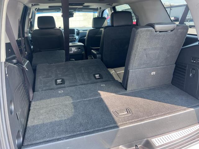 Photo of 2017 White Frost Tricoat GMC Yukon