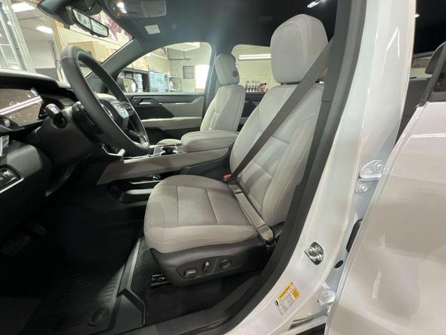 Photo of 2026 Summit White GMC Acadia