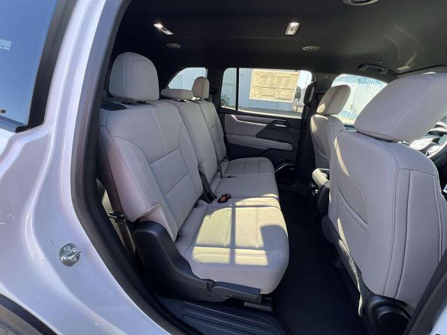 Photo of 2025 Summit White GMC Acadia