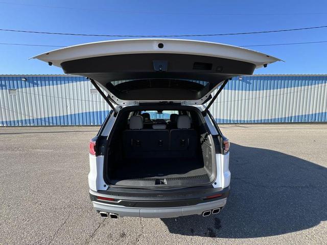 Photo of 2025 Summit White GMC Acadia