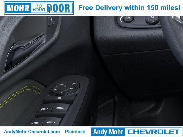 Photo of 2025 Summit White Chevrolet Trax