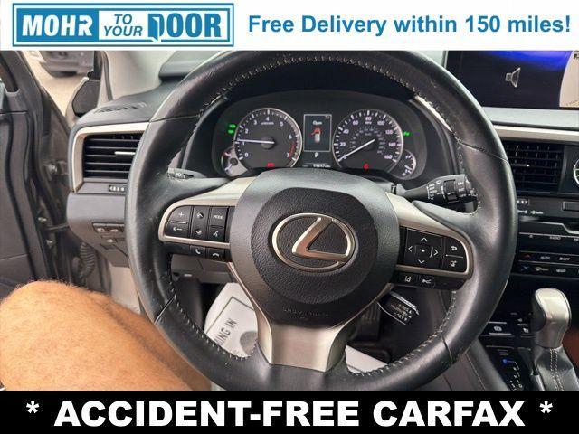 Photo of 2017 Atomic Silver Lexus RX 350