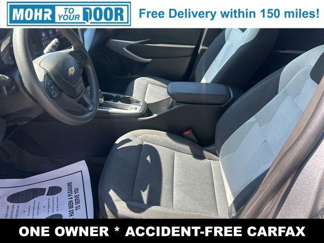 Photo of 2024 Sterling Gray Metallic Chevrolet Trax