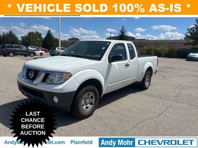 Photo of 2015 Glacier White Nissan Frontier