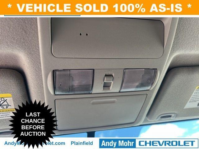 Photo of 2015 Glacier White Nissan Frontier