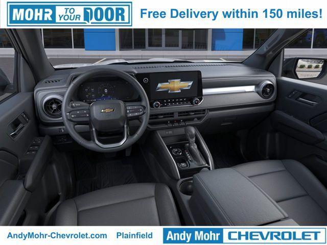 Photo of 2025 Summit White Chevrolet Colorado