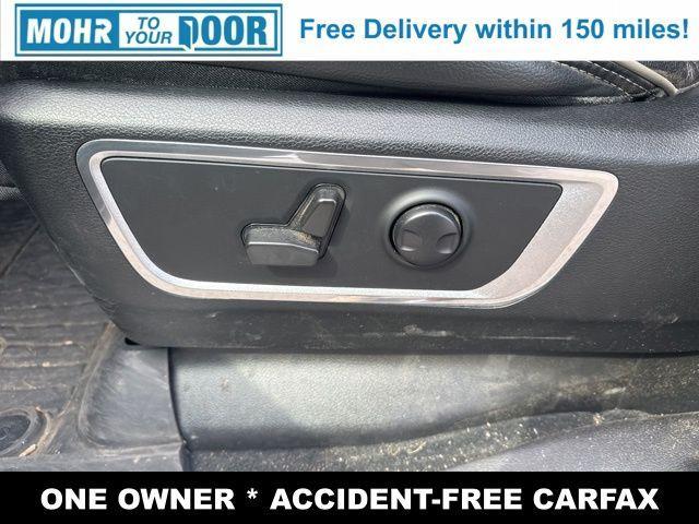 Photo of 2022 Bright White Clearcoat RAM 1500