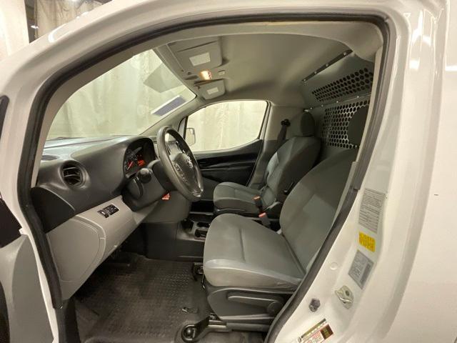 Photo of 2020 Cloud White Nissan NV200
