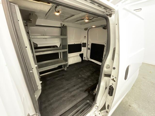 Photo of 2020 Cloud White Nissan NV200