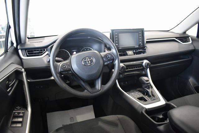 Photo of 2020 Super White Toyota RAV4