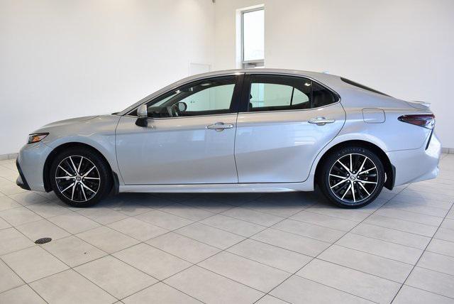 Photo of 2023 Celestial Silver Metallic Toyota Camry