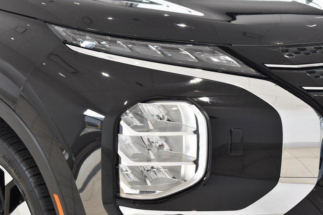Photo of 2024 Black Mitsubishi Outlander
