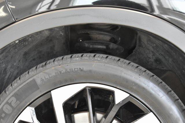 Photo of 2024 Black Mitsubishi Outlander