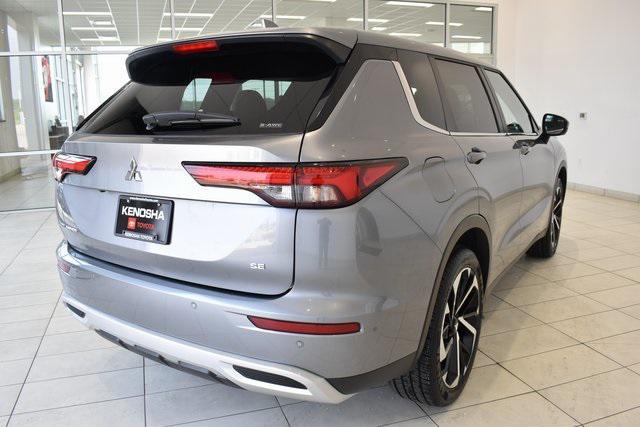 Photo of 2024 Gray Mitsubishi Outlander