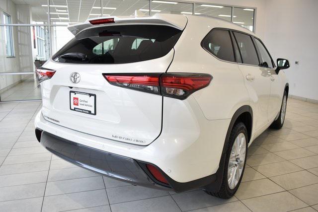 Photo of 2020 Blizzard Pearl Toyota Highlander