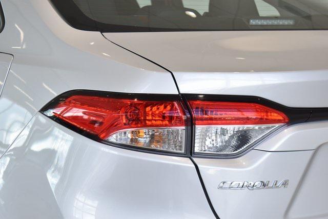 Photo of 2024 Classic Silver Metallic Toyota Corolla