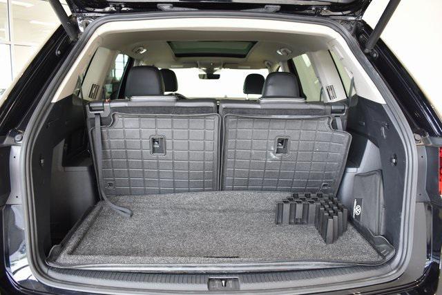 Photo of 2022 Deep Black Pearl Volkswagen Atlas