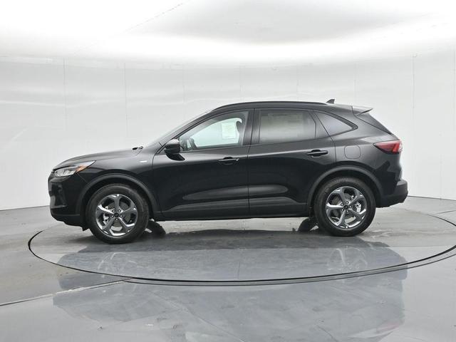 Photo of 2025 Black Metallic Ford Escape