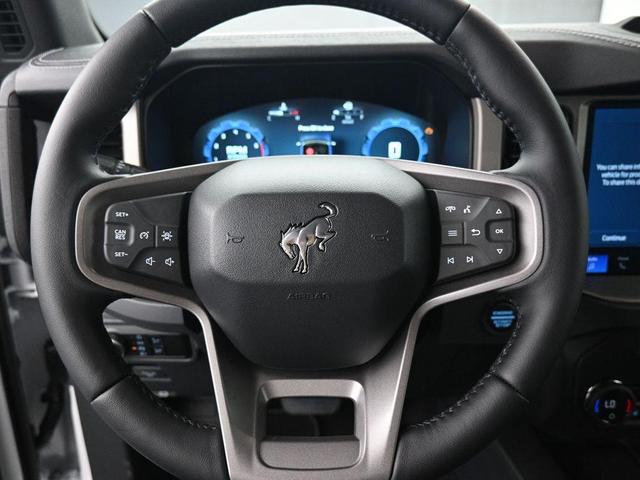 Photo of 2025 Oxford White Ford Bronco
