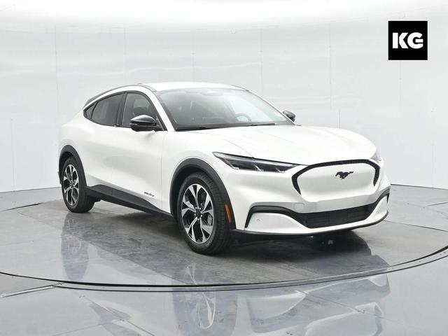 Photo of 2025 White Ford Mustang Mach-E