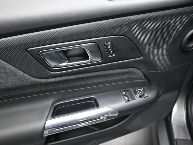 Photo of 2025 Gray Metallic Ford Mustang