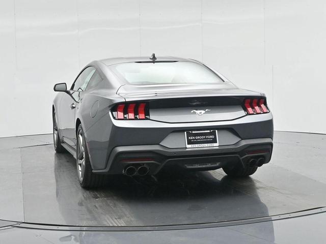 Photo of 2025 Gray Metallic Ford Mustang