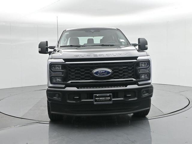 Photo of 2025 Black Ford F-250