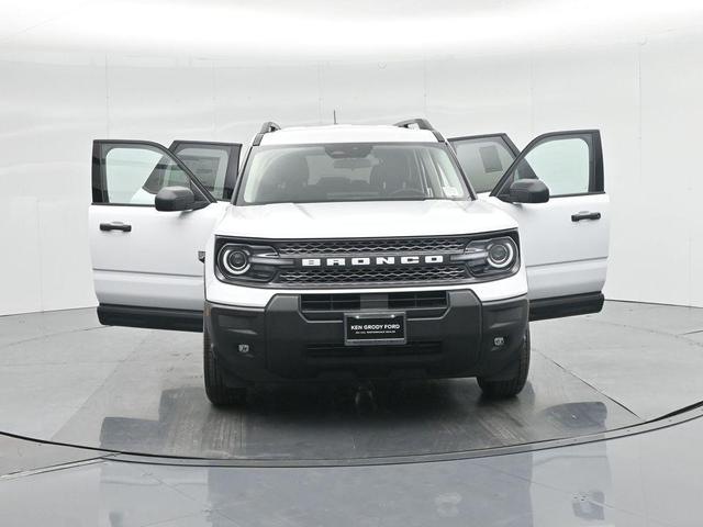 Photo of 2025 Oxford White Ford Bronco Sport