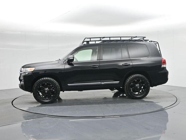 Photo of 2018 Midnight Black Metallic Toyota Land Cruiser