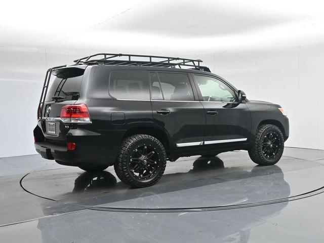 Photo of 2018 Midnight Black Metallic Toyota Land Cruiser