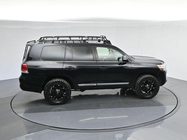 Photo of 2018 Midnight Black Metallic Toyota Land Cruiser