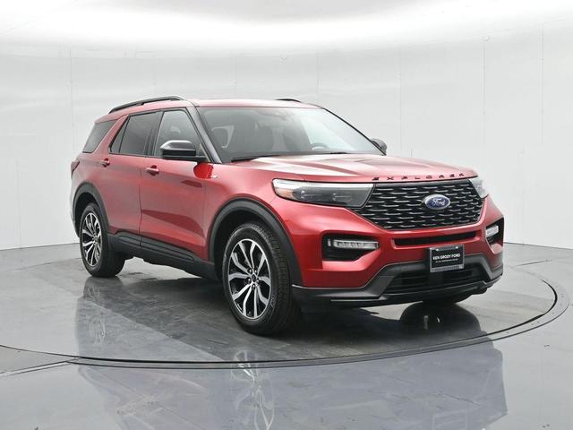Photo of 2022 Rapid Red Metallic Tinted Clearcoat Ford Explorer
