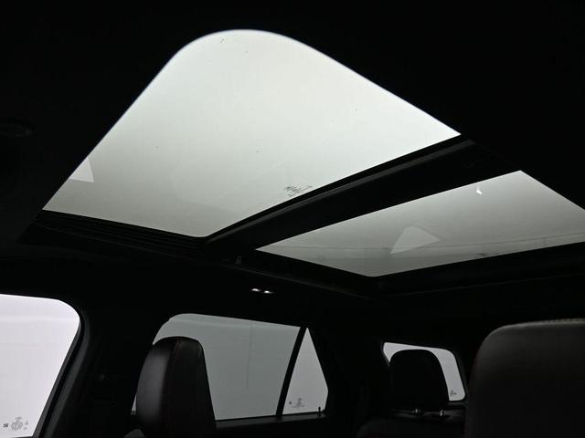 Photo of 2022 Rapid Red Metallic Tinted Clearcoat Ford Explorer