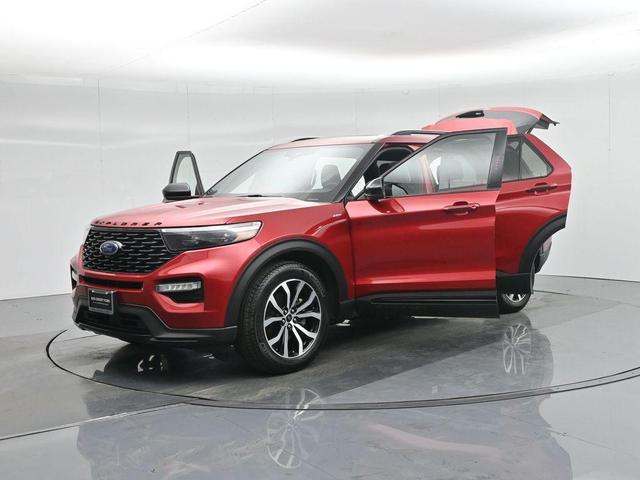 Photo of 2022 Rapid Red Metallic Tinted Clearcoat Ford Explorer