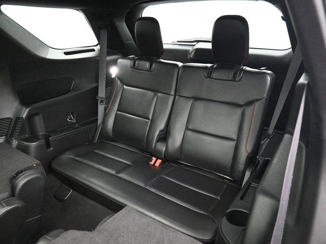 Photo of 2022 Rapid Red Metallic Tinted Clearcoat Ford Explorer
