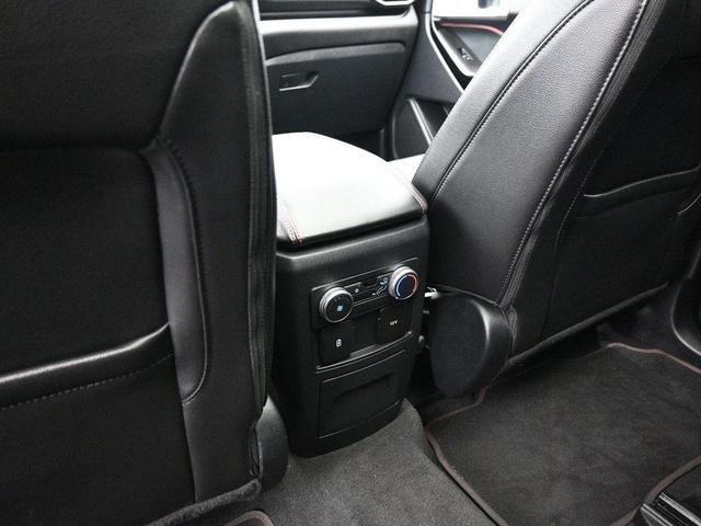 Photo of 2022 Rapid Red Metallic Tinted Clearcoat Ford Explorer
