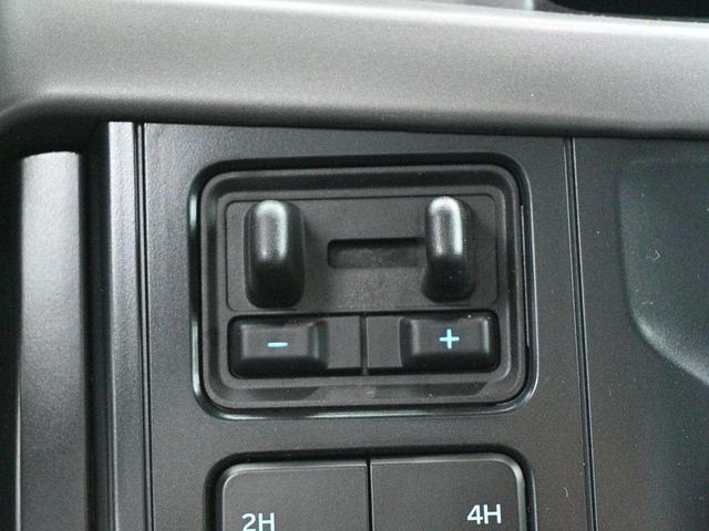 Photo of 2025 Oxford White Ford F-150