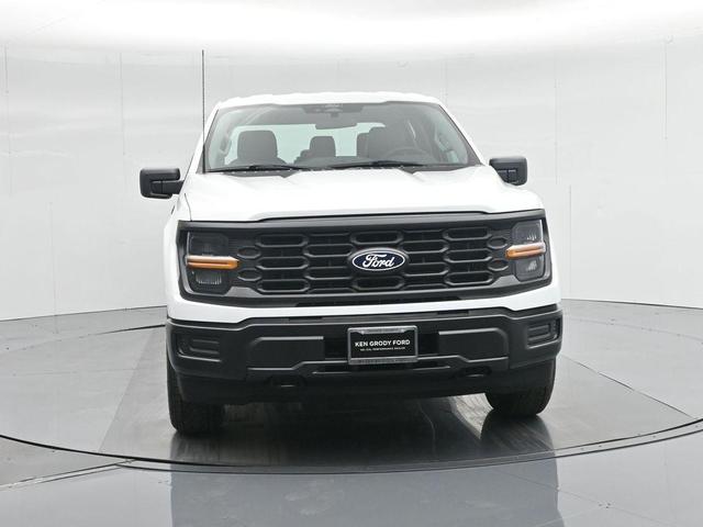 Photo of 2025 Oxford White Ford F-150