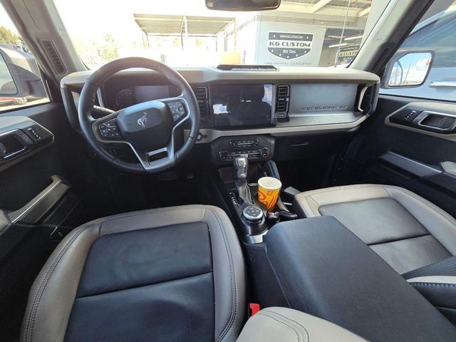 Photo of 2023 Oxford White Ford Bronco