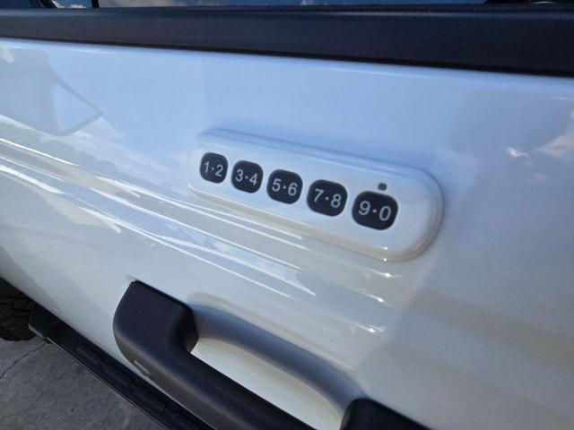 Photo of 2023 Oxford White Ford Bronco