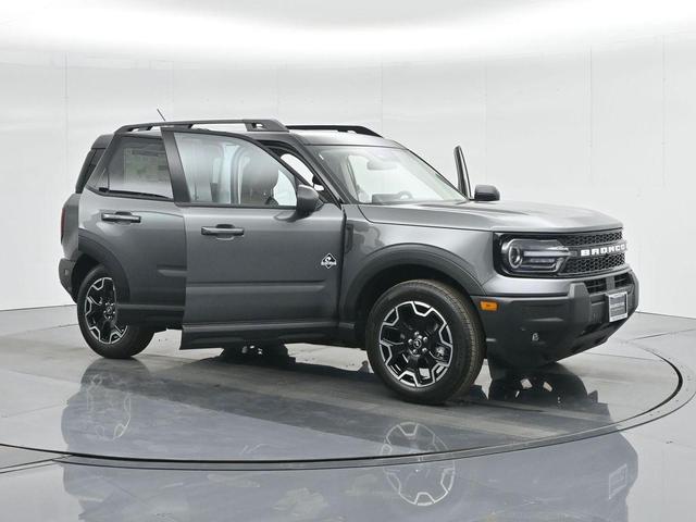 Photo of 2025 Gray Metallic Ford Bronco Sport