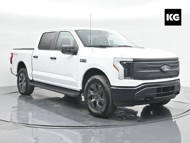 Photo of 2024 Oxford White Ford F-150 Lightning