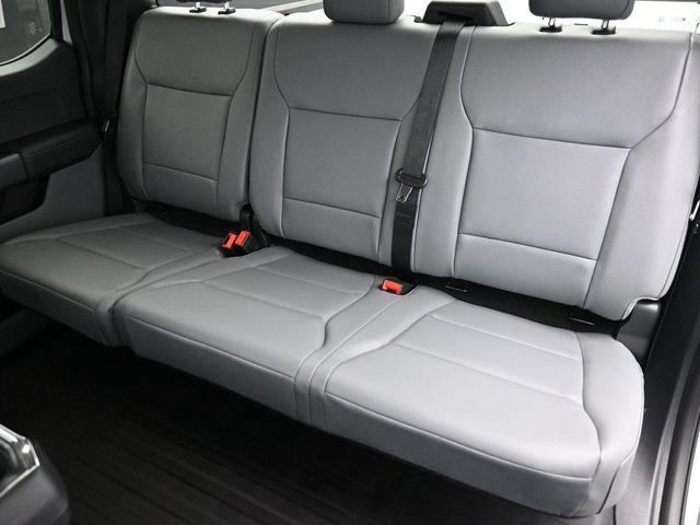 Photo of 2024 Oxford White Ford F-150 Lightning