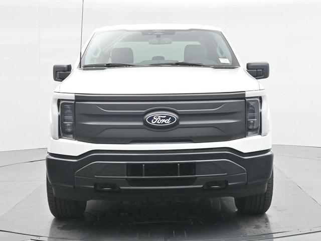 Photo of 2024 Oxford White Ford F-150 Lightning