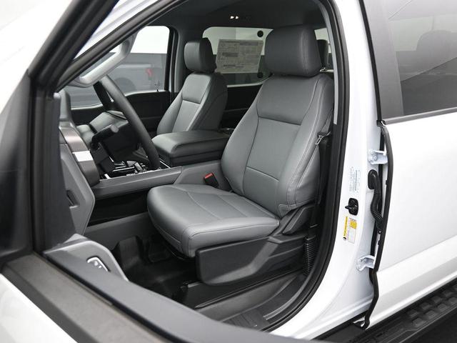 Photo of 2024 Oxford White Ford F-150 Lightning