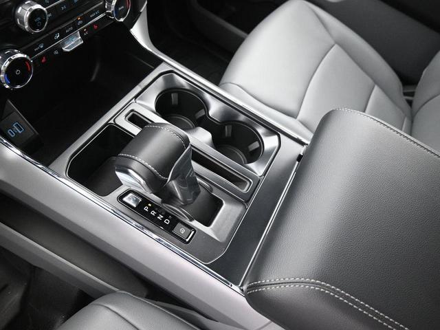 Photo of 2024 Oxford White Ford F-150 Lightning
